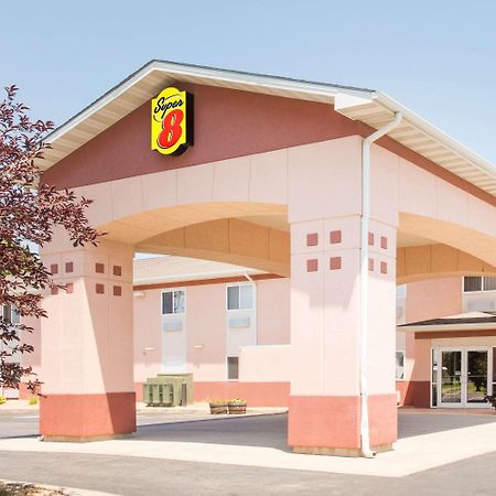 Super 8 By Wyndham Iola Ks Ξενοδοχείο Εξωτερικό φωτογραφία