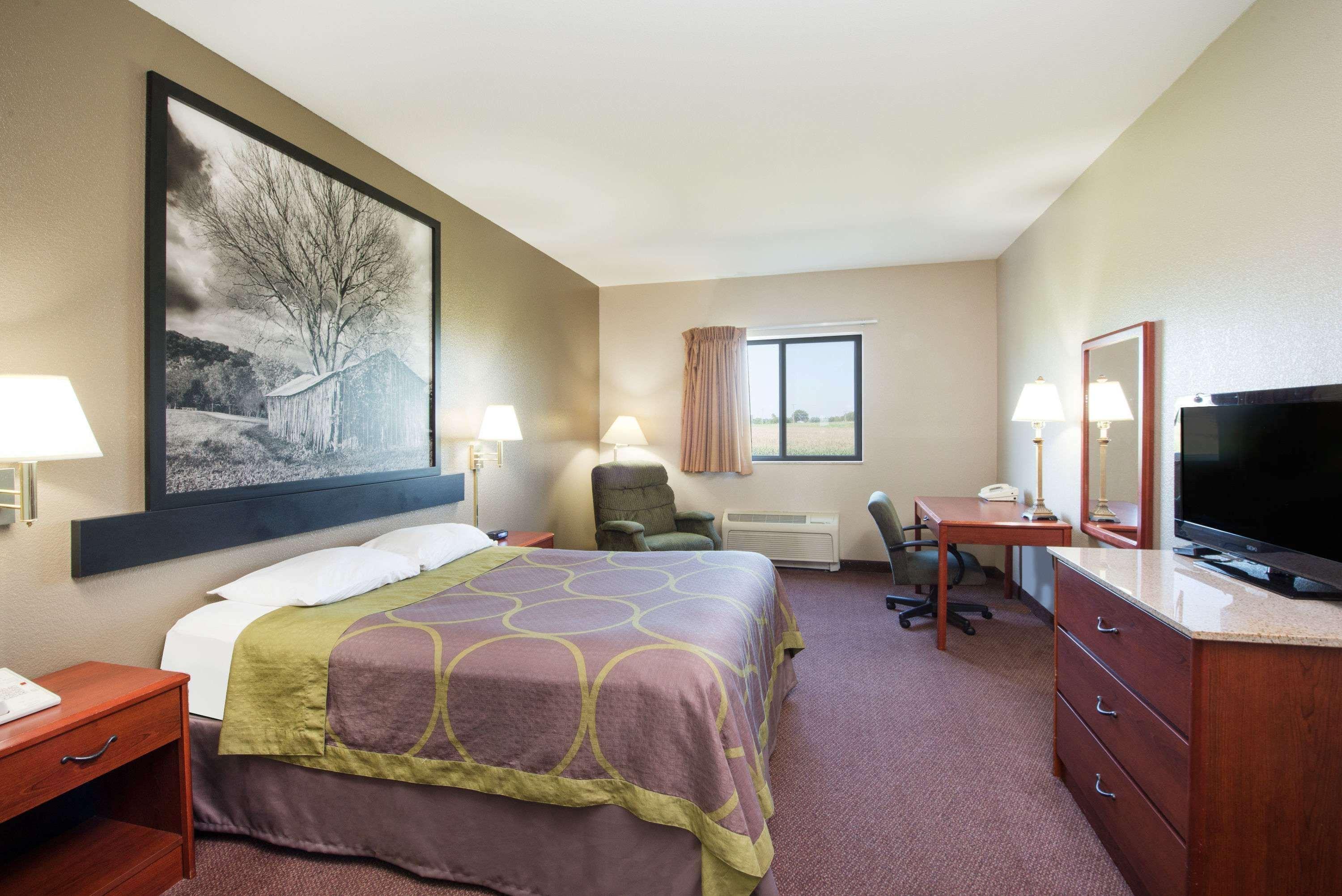 Super 8 By Wyndham Iola Ks Ξενοδοχείο Εξωτερικό φωτογραφία