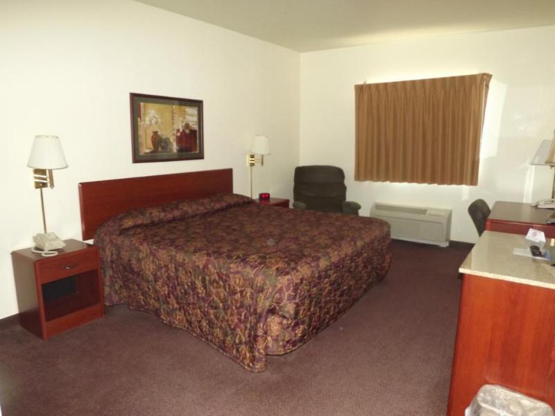 Super 8 By Wyndham Iola Ks Ξενοδοχείο Εξωτερικό φωτογραφία